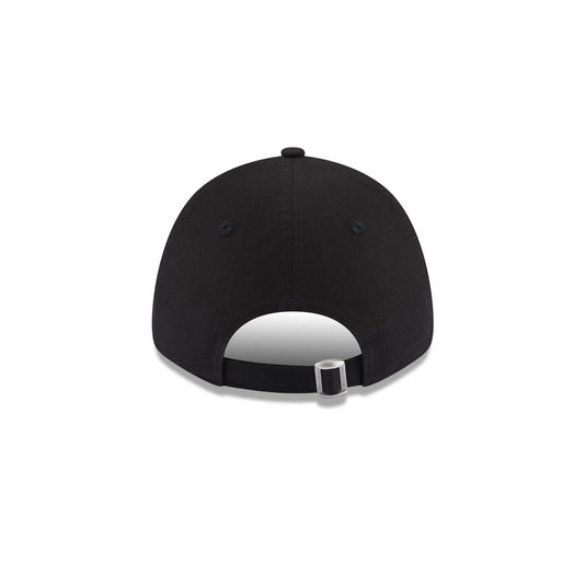 New York Yankees Metallic Logo Womens Black 9FORTY Adjustable Cap