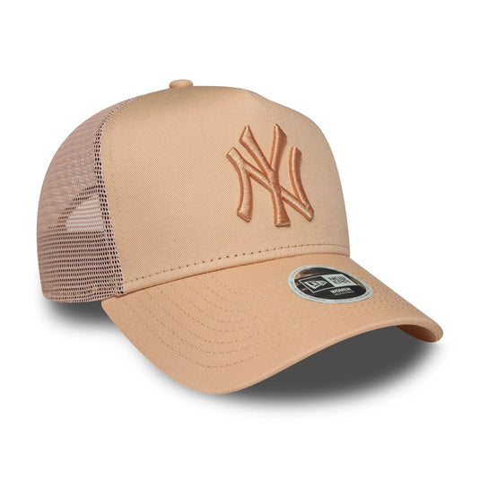Gorra New Era Yankees  MLB League Essential 9FORTY A-Frame Trucker Mujer Naranja Pastel